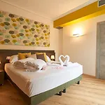 Hotell Cuserina 3*