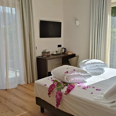 Ξενοδοχείο Cuserina 3*